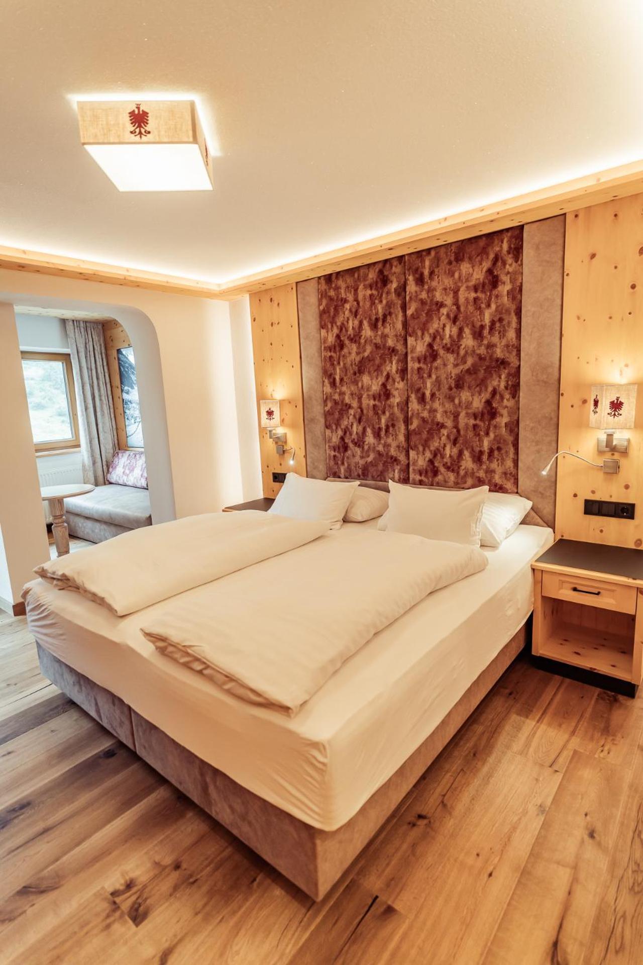 Hotel Neuhintertux Exteriör bild